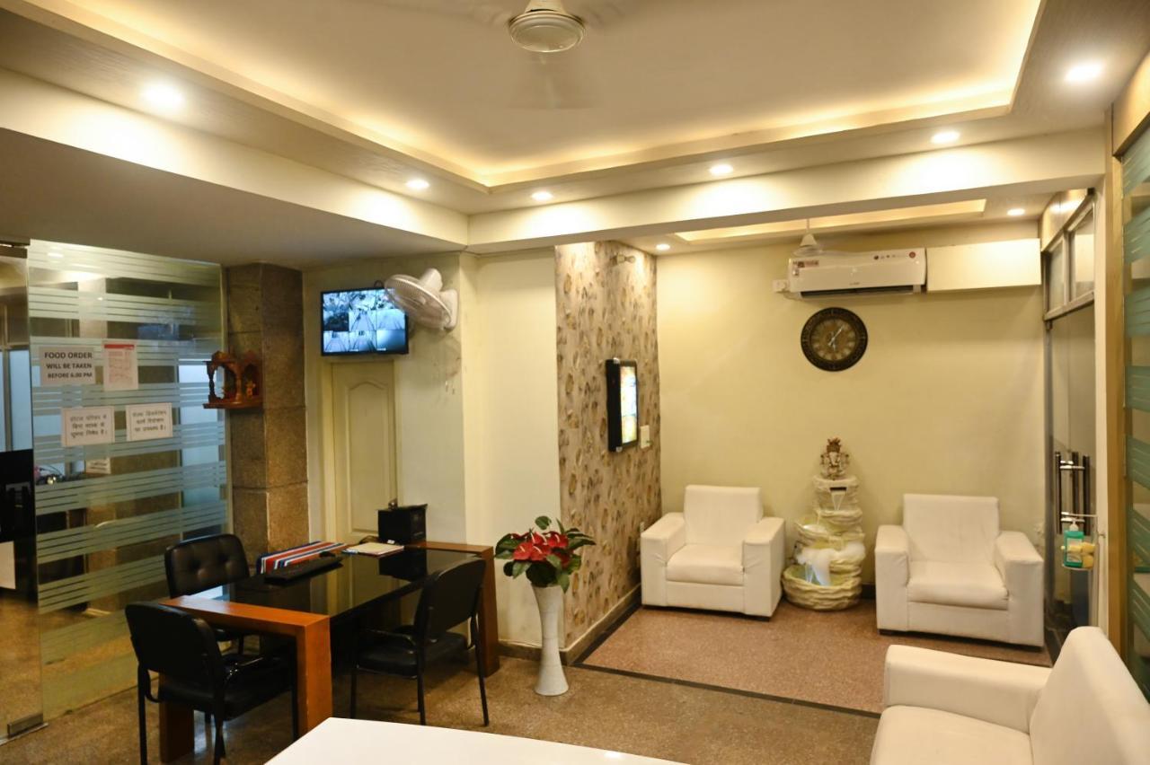 Ganga Darshanam Guesthouse At Dashashwamedh Ghat Varanasi Exteriör bild