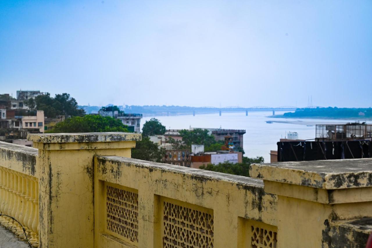Ganga Darshanam Guesthouse At Dashashwamedh Ghat Varanasi Exteriör bild