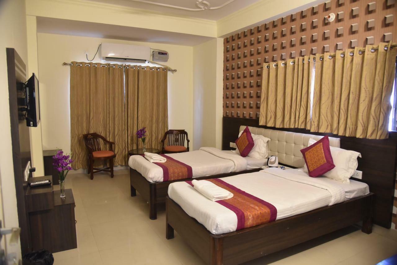 Ganga Darshanam Guesthouse At Dashashwamedh Ghat Varanasi Exteriör bild