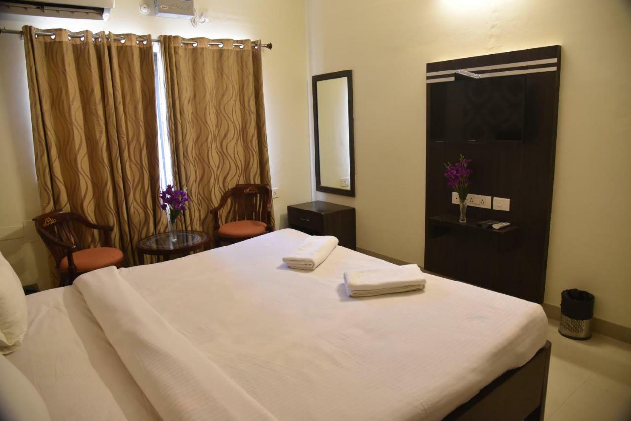 Ganga Darshanam Guesthouse At Dashashwamedh Ghat Varanasi Exteriör bild